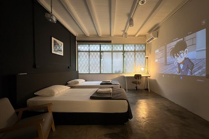 Room 32 of 41