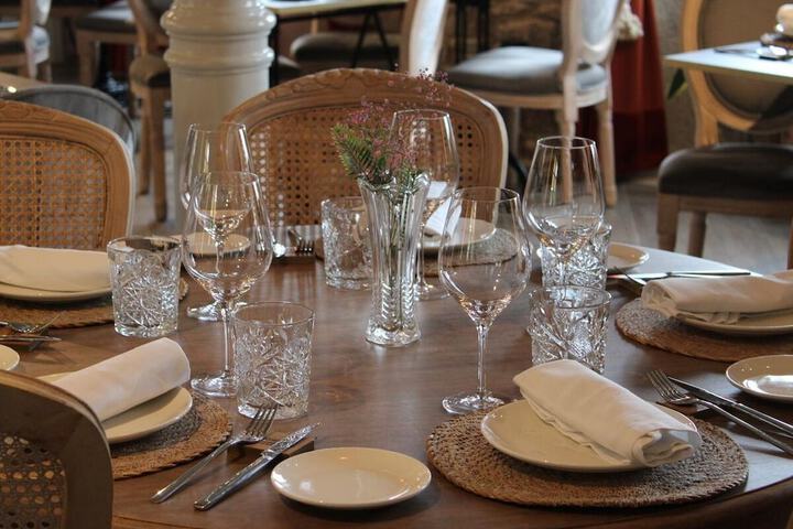 Dining 65 of 71
