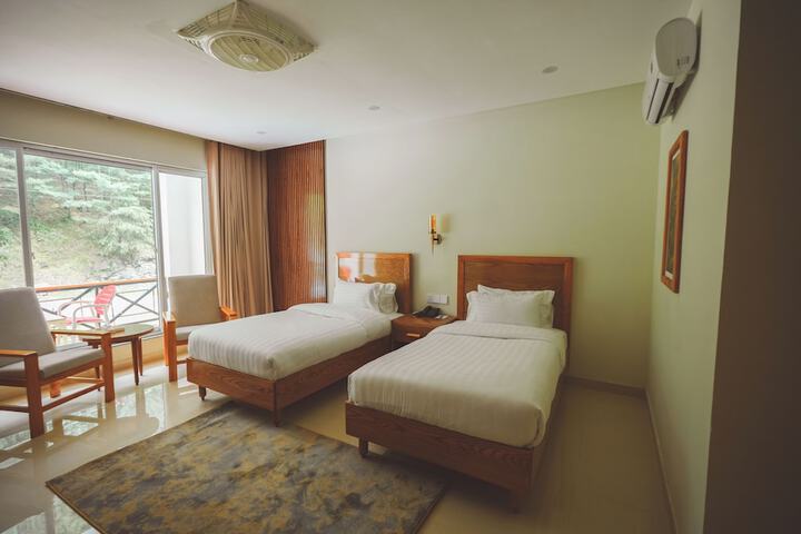 Room 7 of 37