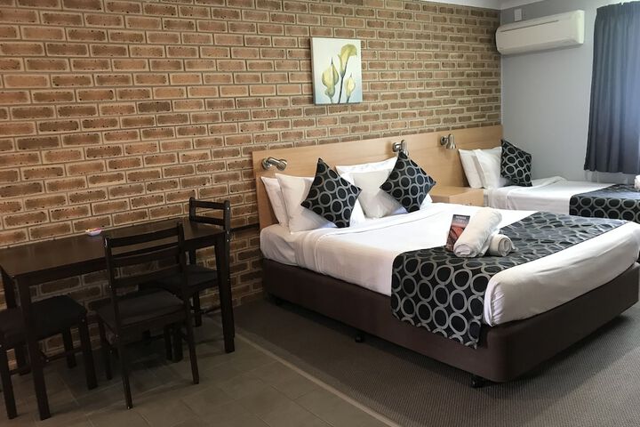 Room 73 of 152
