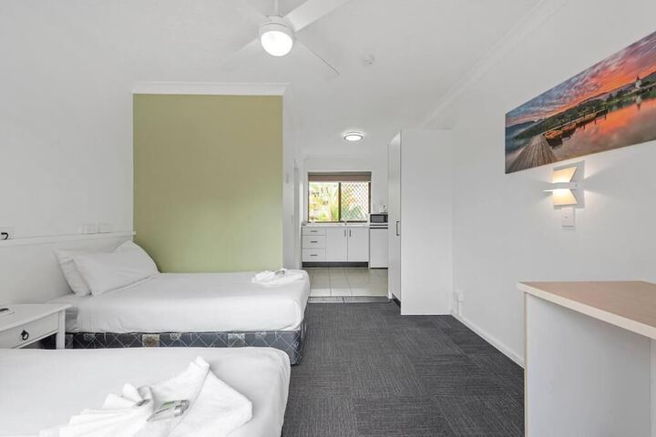 Room 6 of 22