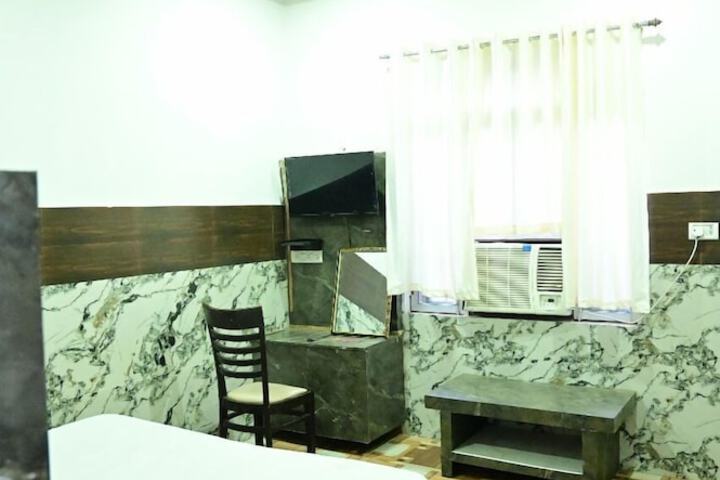 Room 15 of 21