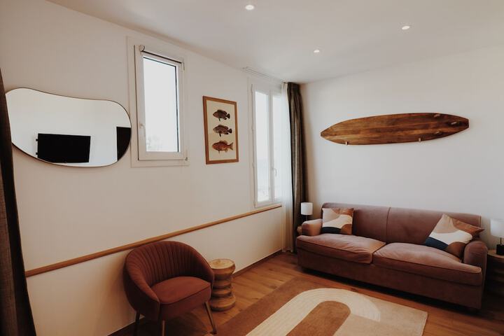 Room 33 of 165