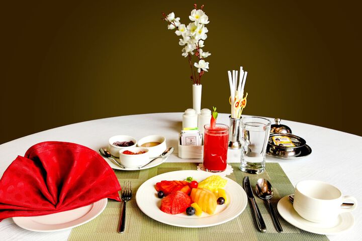 Dining 100 of 120
