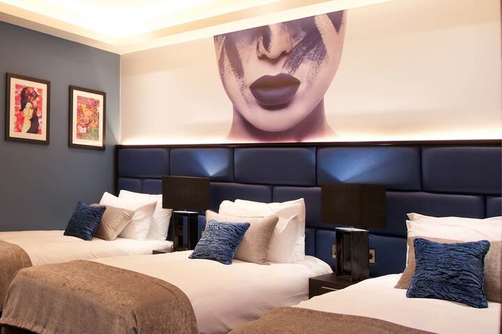 Room 4 of 34
