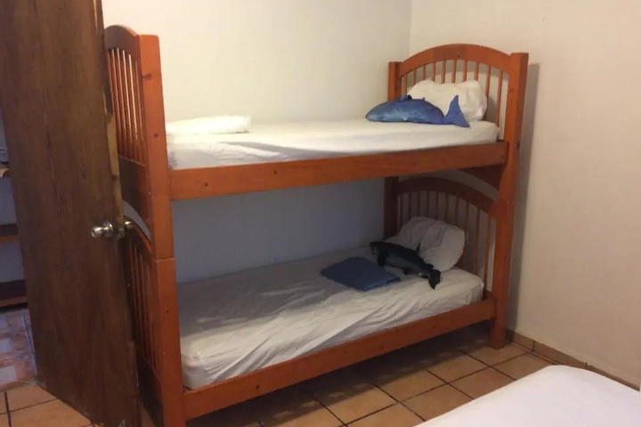 Room 2 of 6