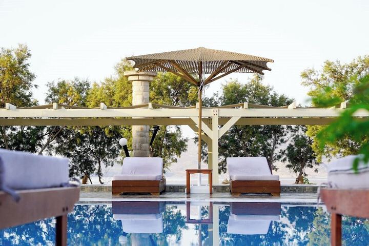 Pool 60 of 106
