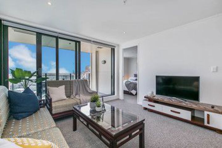 Room 16 of 18