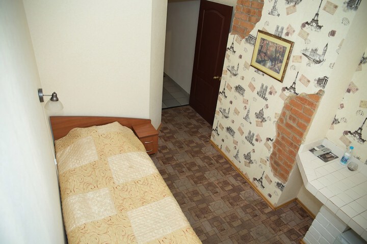 Room 24 of 40