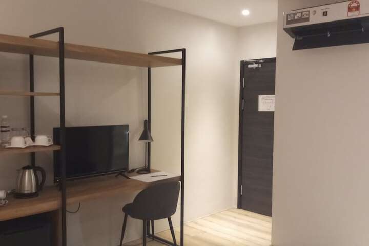 Room 15 of 44