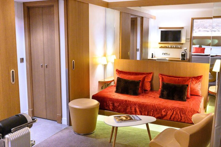 Room 25 of 44