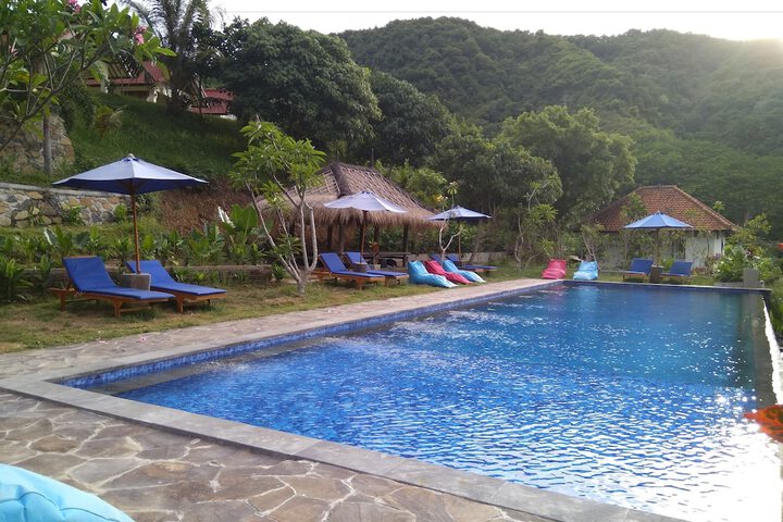 Pools & Facilities