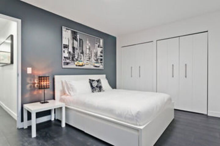 Room 6 of 15