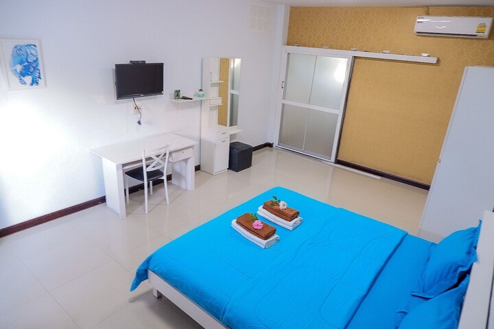 Room 4 of 46
