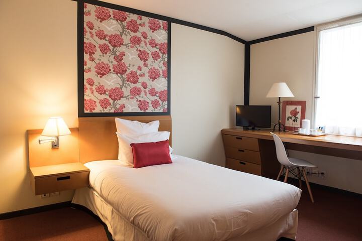 Room 14 of 45