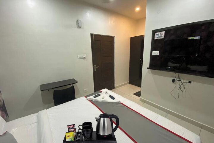 Room 14 of 30