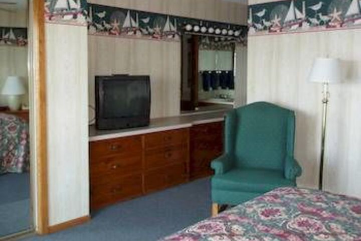 Room 14 of 20