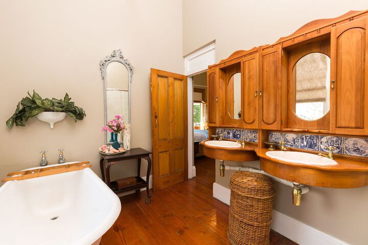 Bathroom Interior Photo