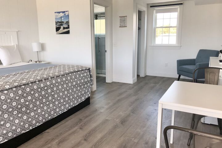 Room 12 of 39