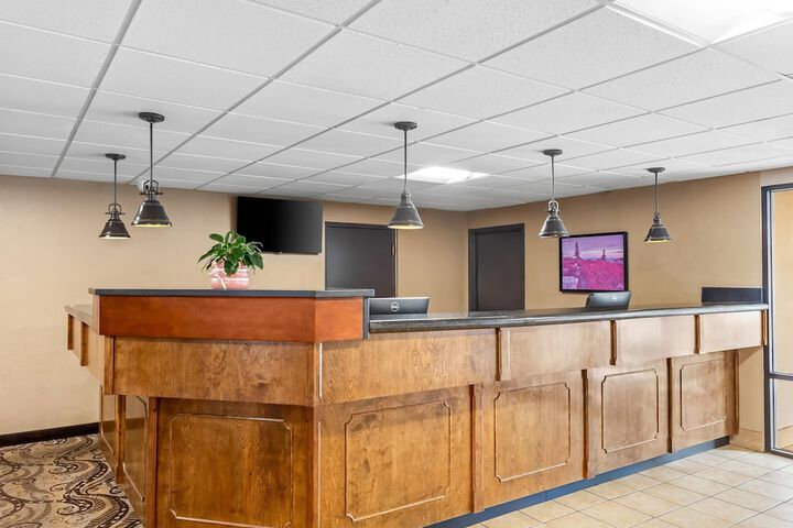Entrance & Lobby