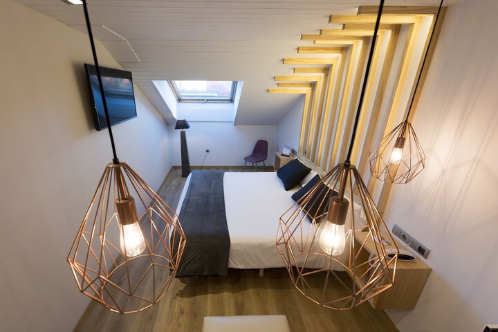 Room 8 of 35