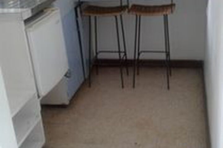 Room 33 of 145