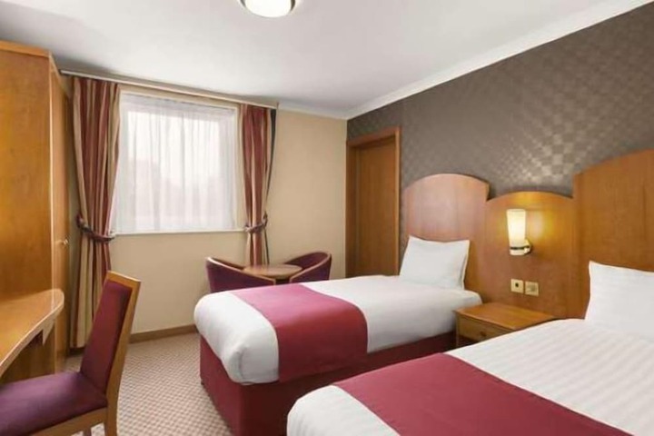 Room 8 of 17
