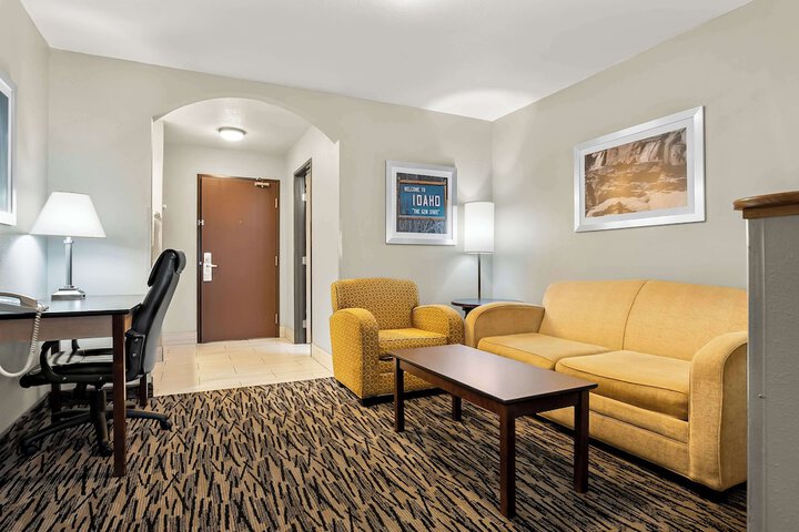Room 12 of 63