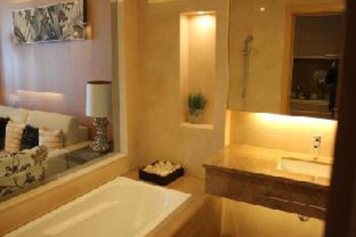 Room 14 of 119