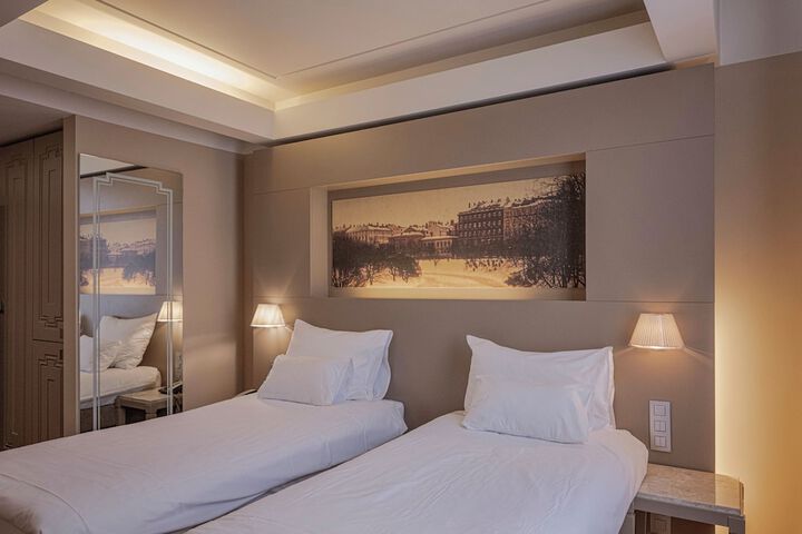 Room 47 of 85
