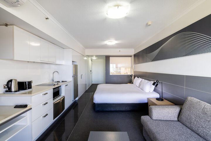 Room 12 of 74