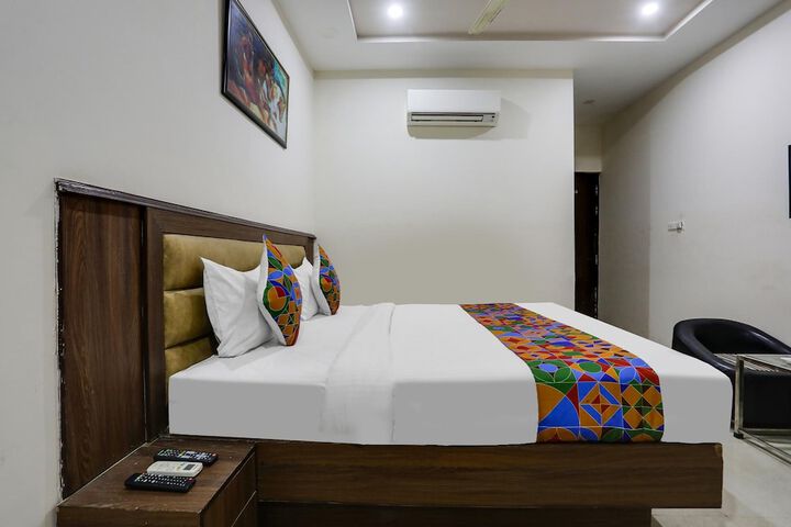 Room 14 of 31