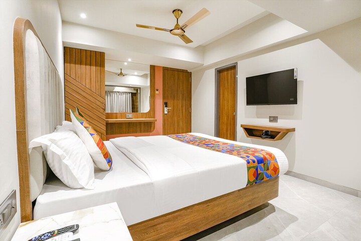 Room 17 of 46