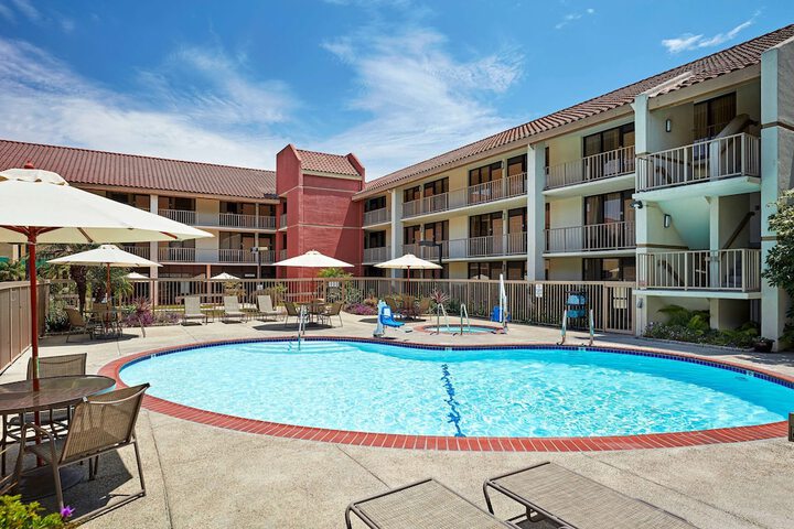 Pool 17 of 23
