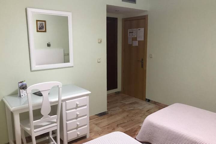 Room 12 of 46