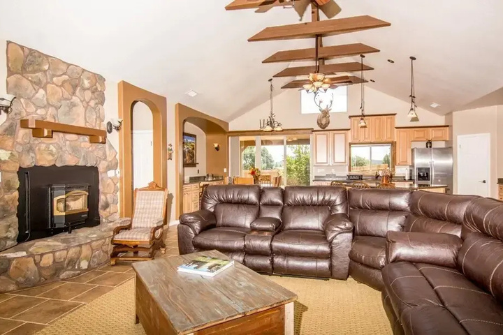 Photo of Silver Saddle Mountain Retreat