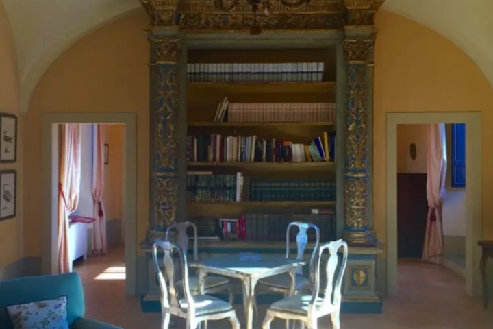 Room 12 of 15