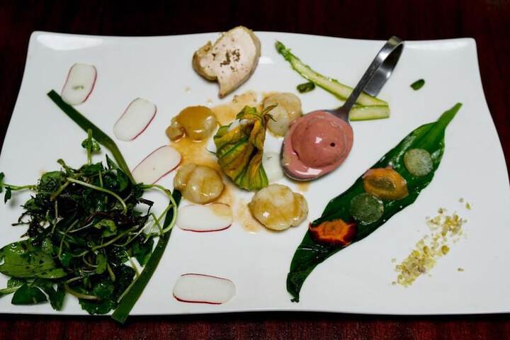 Dining 59 of 73
