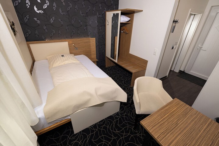 Room 29 of 52