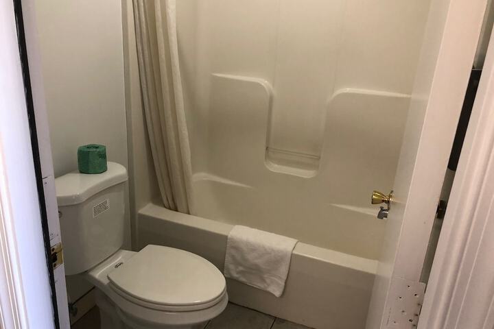 Room 15 of 17