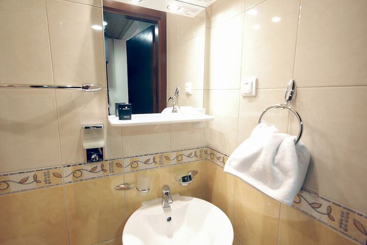 Room 44 of 113