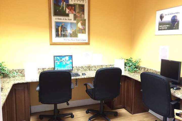 Business Center 97 of 130