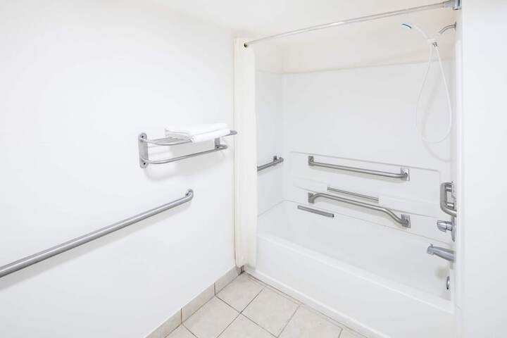 Room 20 of 26
