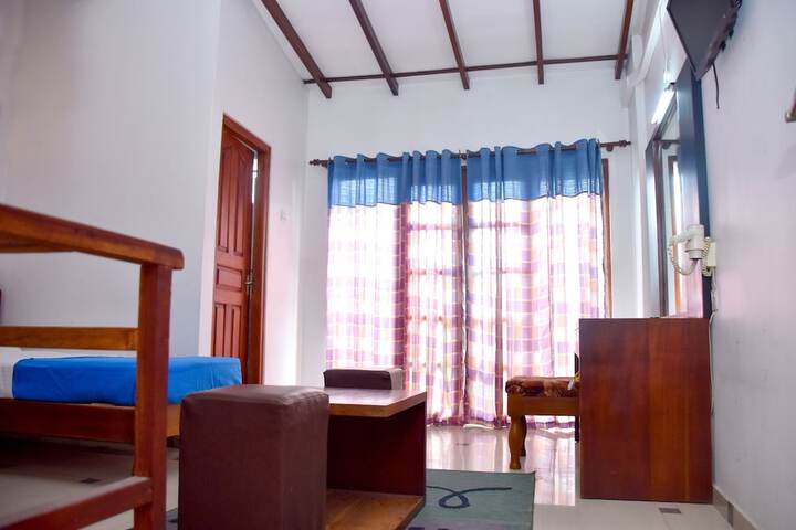 Room 34 of 51