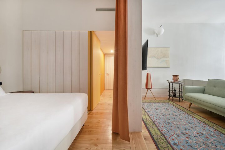 Room 47 of 65