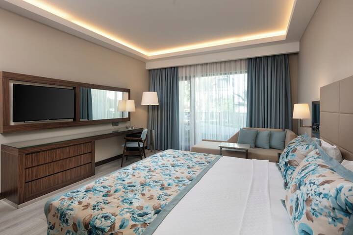 Room 56 of 341