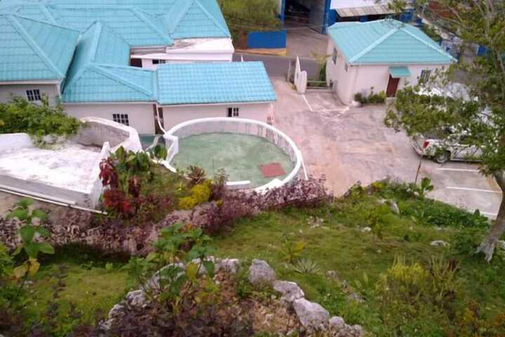 Property Grounds 22 of 33