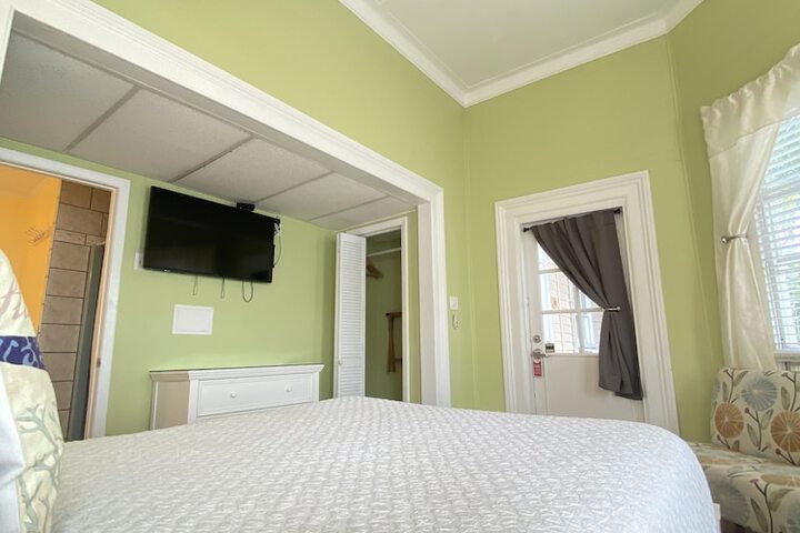 Room 19 of 159