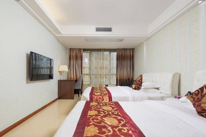 Room 45 of 70