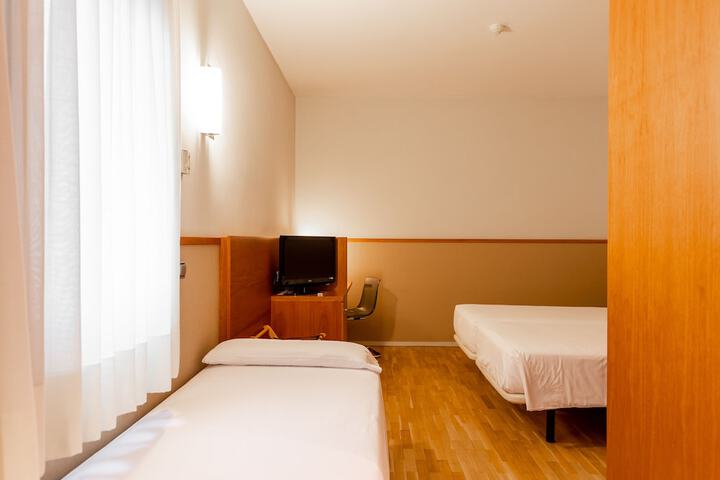 Room 21 of 75